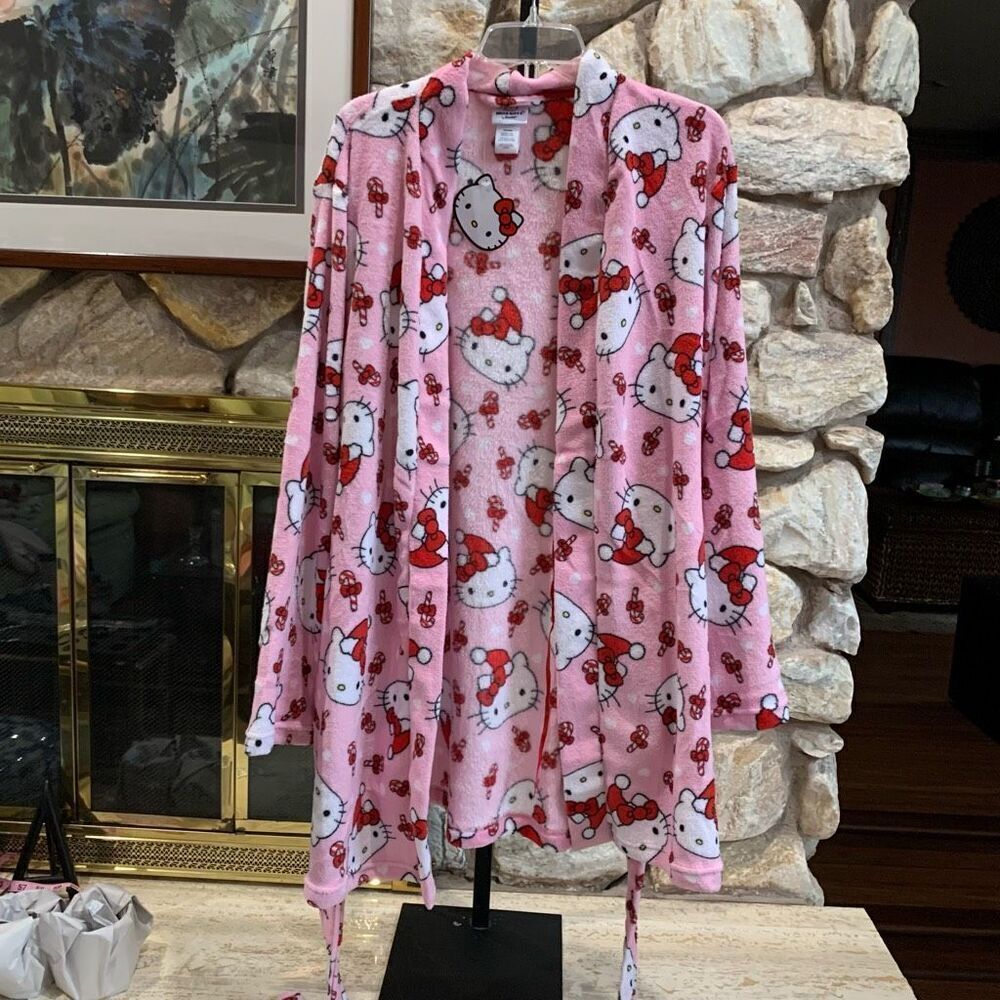 Hello Kitty Women’s Santa hat Christmas pink robe